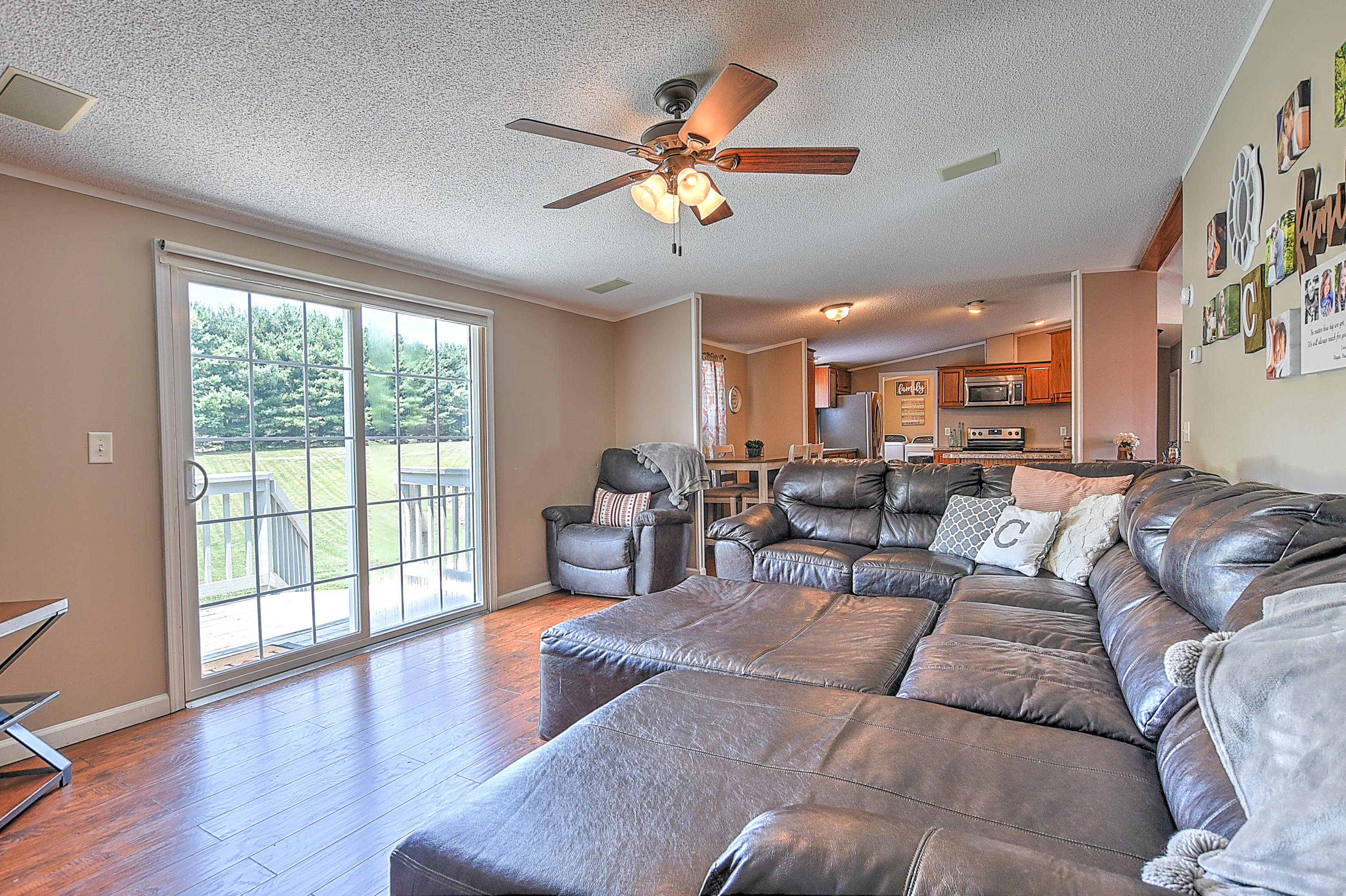 21112 Delmar Road Damascus, VA 24236 - Photo 12 of 39 21112 Delmar Rd-14