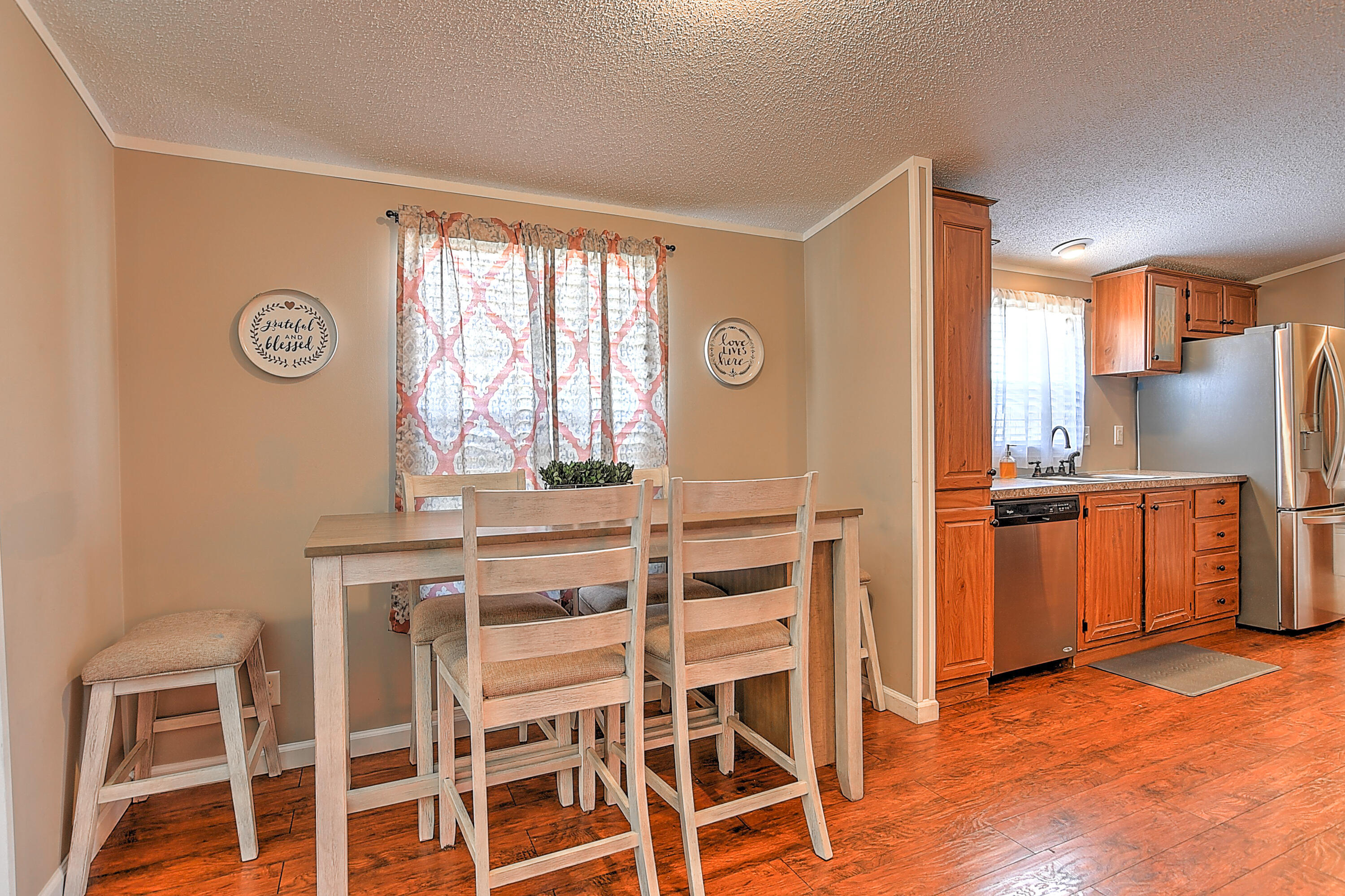 21112 Delmar Road Damascus, VA 24236 - Photo 13 of 39 21112 Delmar Rd-15