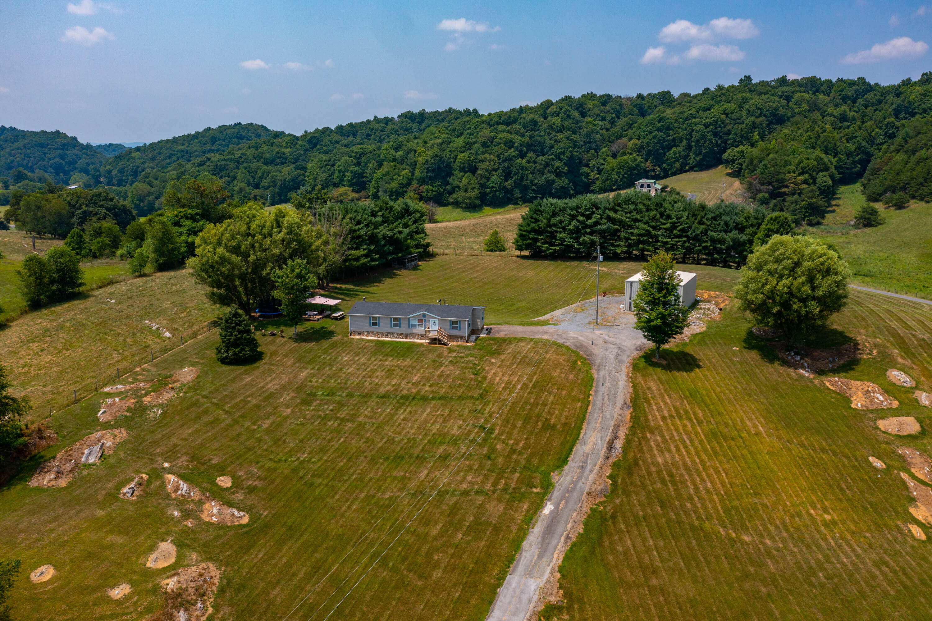 21112 Delmar Road Damascus, VA 24236 - Photo 37 of 39 CD232EF1-BEB0-45C1-A5AE-857C8388D20E
