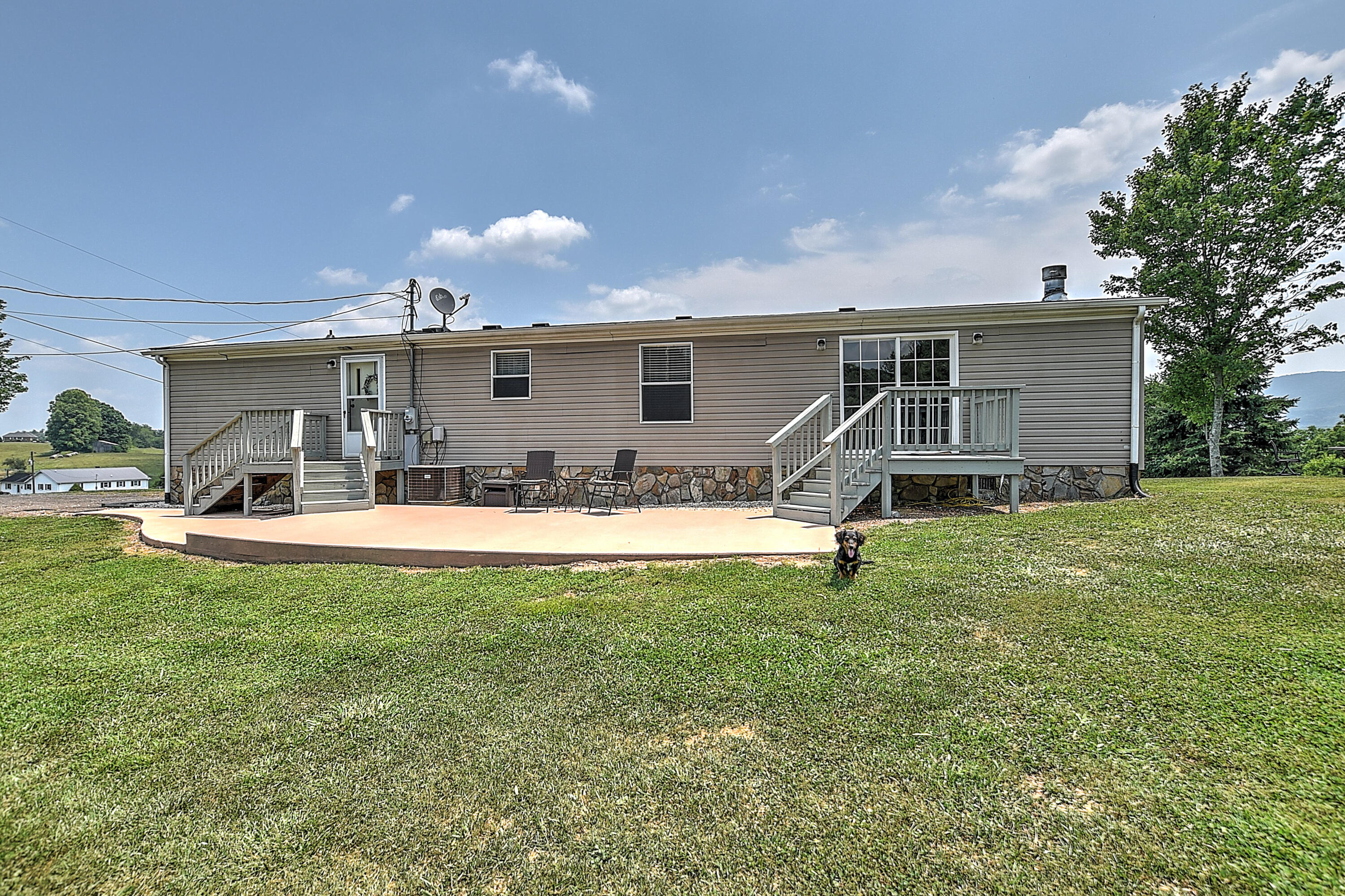 21112 Delmar Road Damascus, VA 24236 - Photo 6 of 39 21112 Delmar Rd-54
