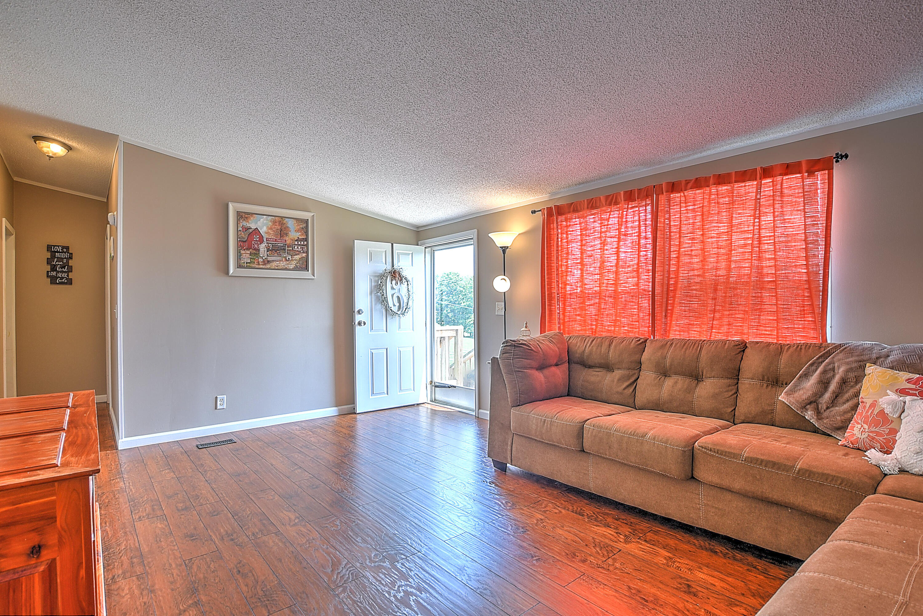 21112 Delmar Road Damascus, VA 24236 - Photo 10 of 39 21112 Delmar Rd-6