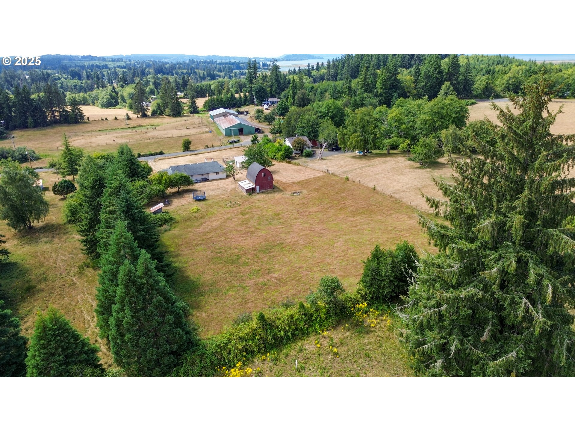 92693 T T Larson Road Astoria, OR 97103 - Photo 39 of 40 a picture of city view