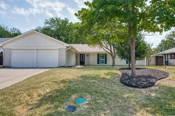 $405,000 | 2904 Steve Drive, Hurst, TX 76054