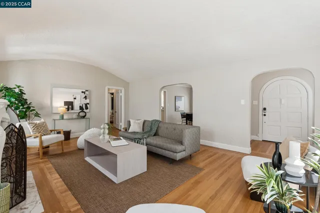 $1,395,000 | 545 Colusa Avenue, Berkeley, CA 94707