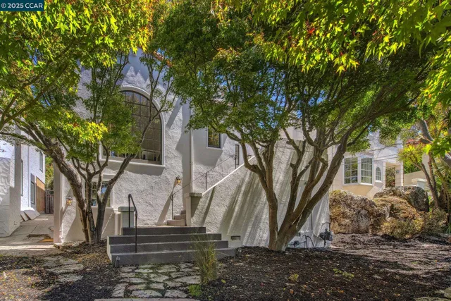 $1,395,000 | 545 Colusa Avenue, Berkeley, CA 94707