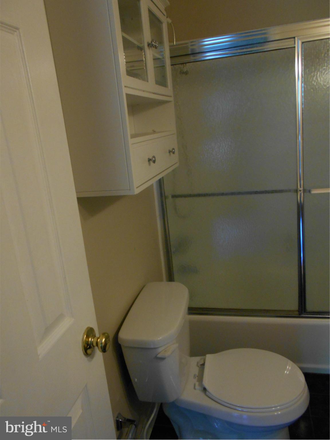 8279 Vosges Road Baltimore, MD 21208 - Photo 18 of 30 Bath (Master)