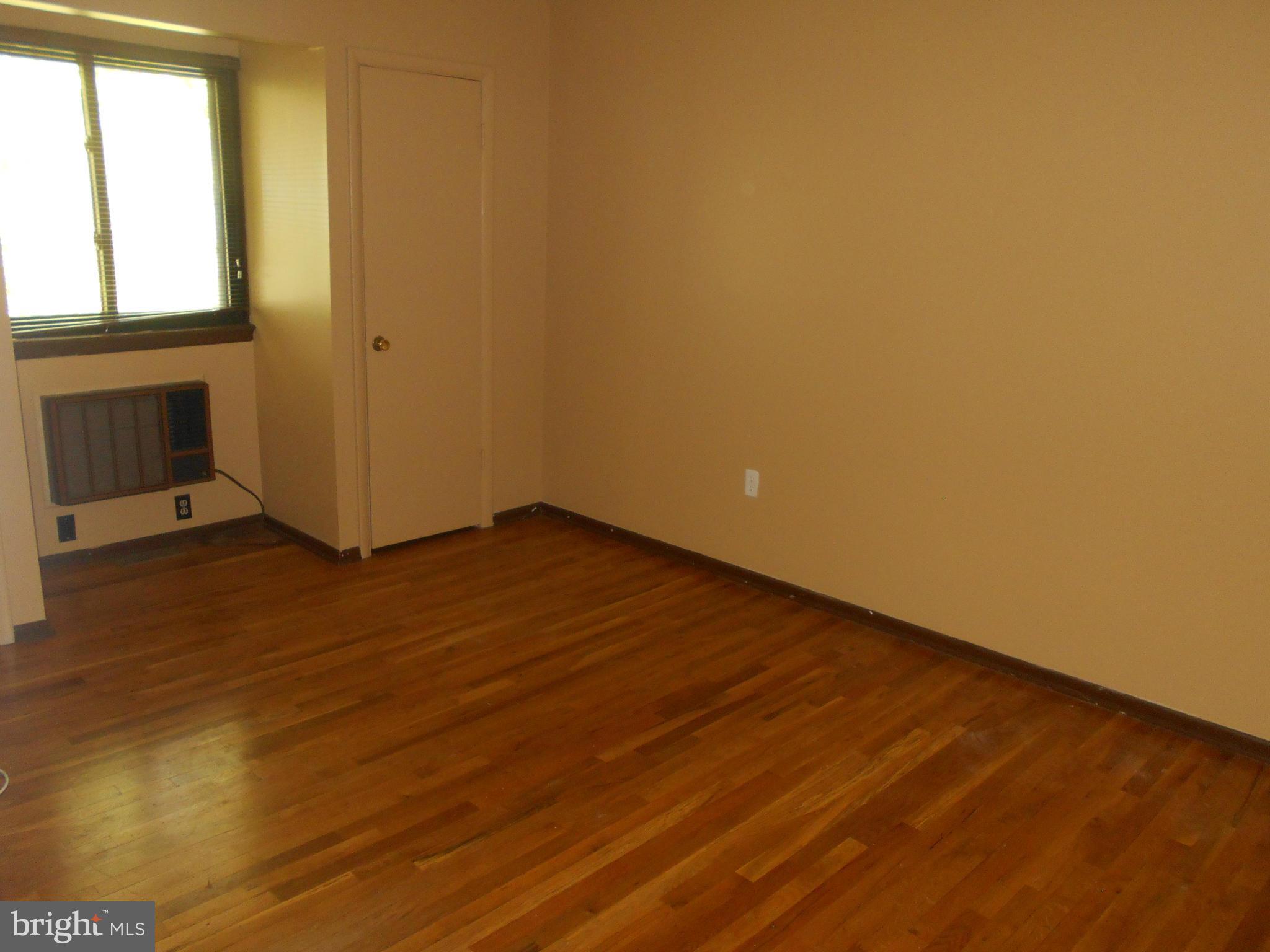 8279 Vosges Road Baltimore, MD 21208 - Photo 20 of 30 Bedroom