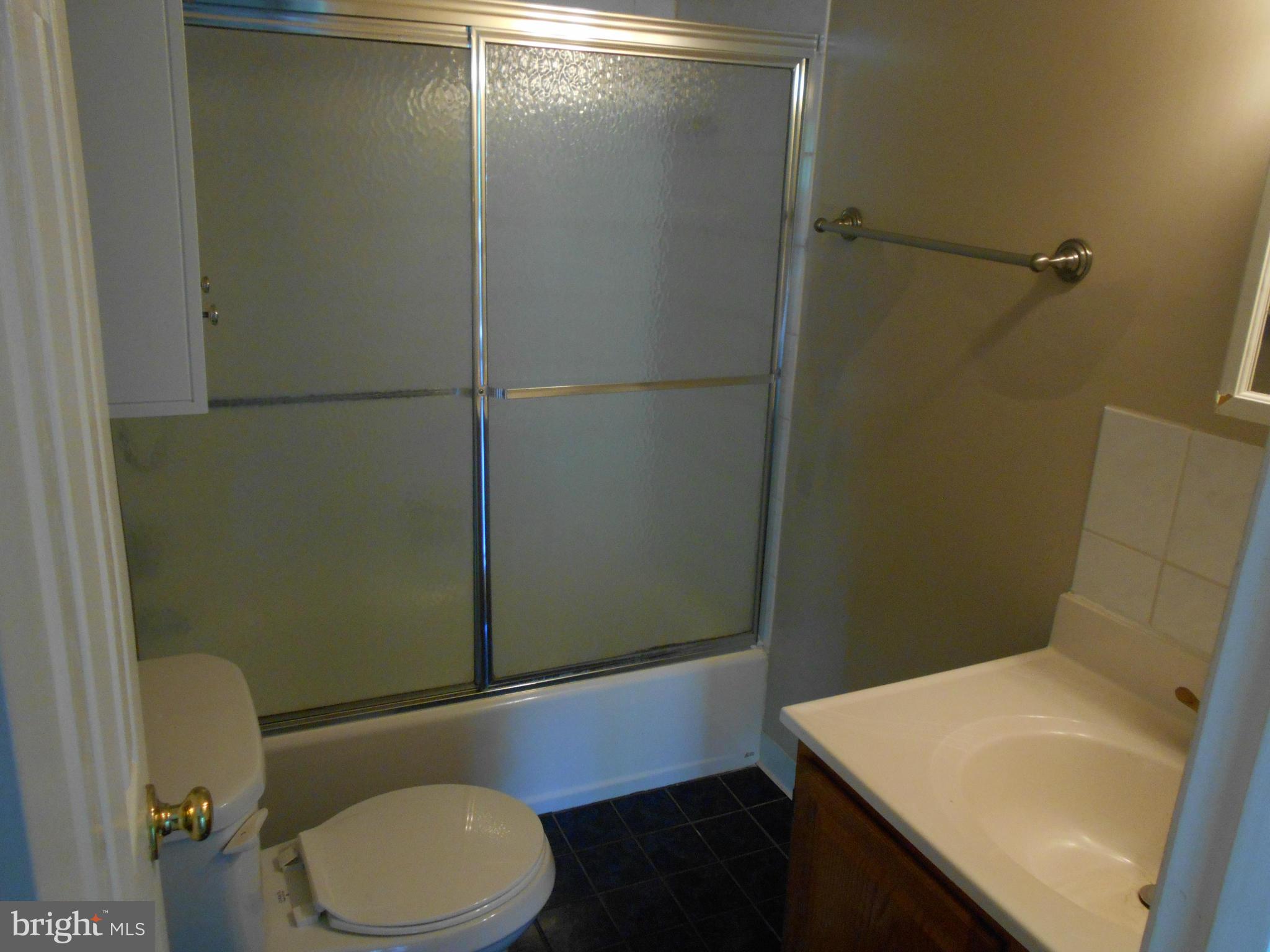 8279 Vosges Road Baltimore, MD 21208 - Photo 21 of 30 Bath