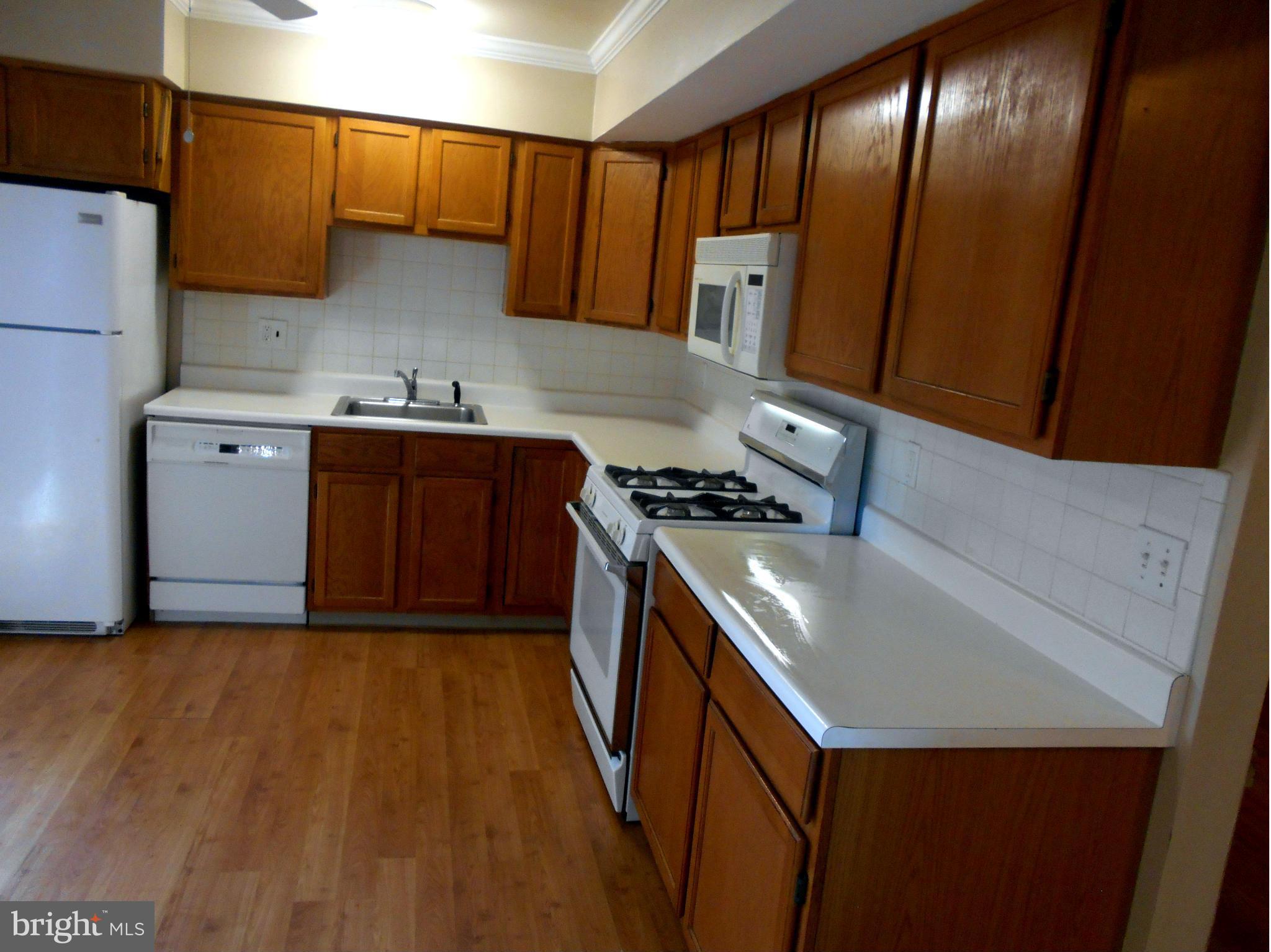 8279 Vosges Road Baltimore, MD 21208 - Photo 5 of 30 Kitchen