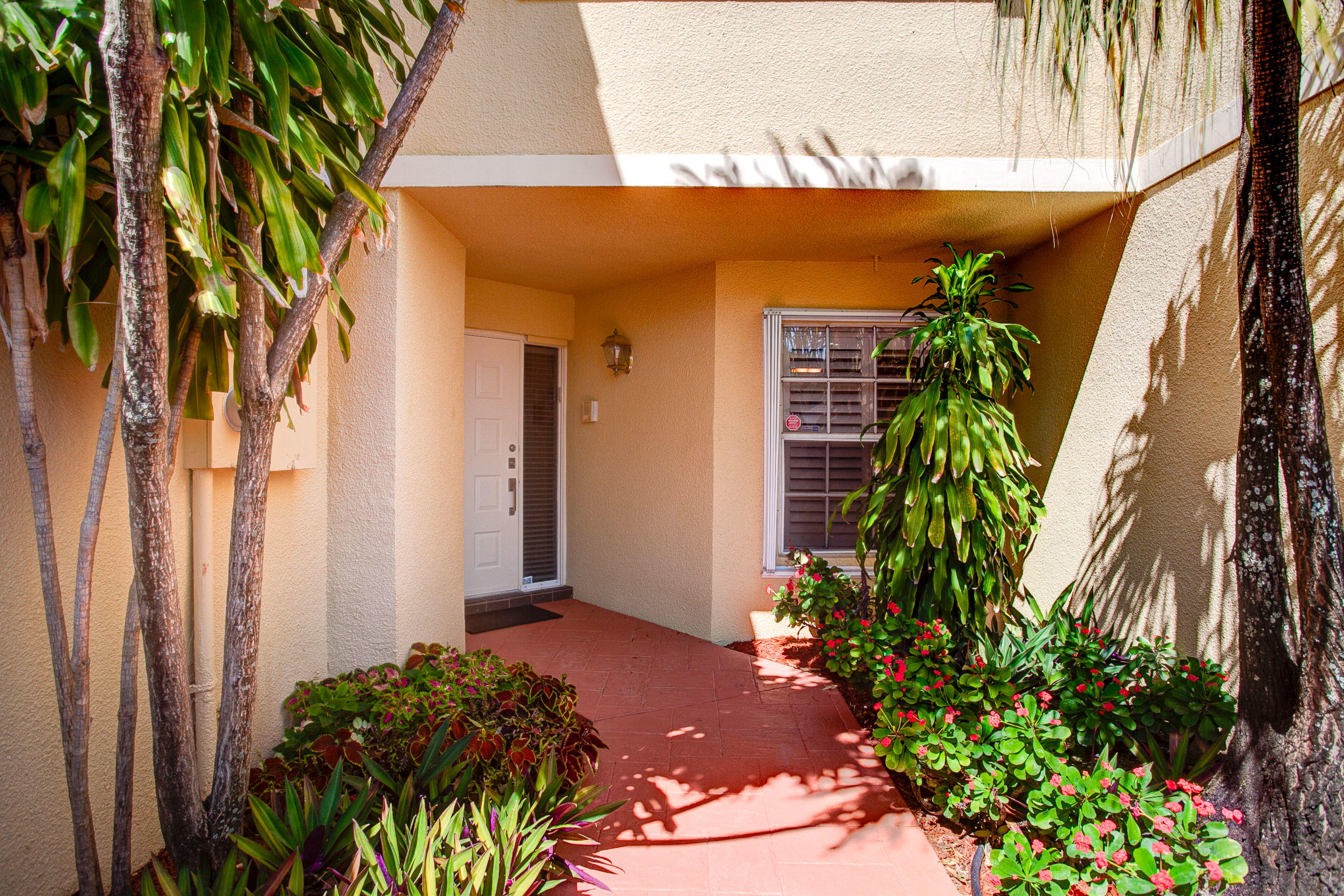 17094 Boca Club Boulevard, Unit 5 Boca Raton, FL 33487 - Photo 5 of 74 25_interiors (5 of 53)