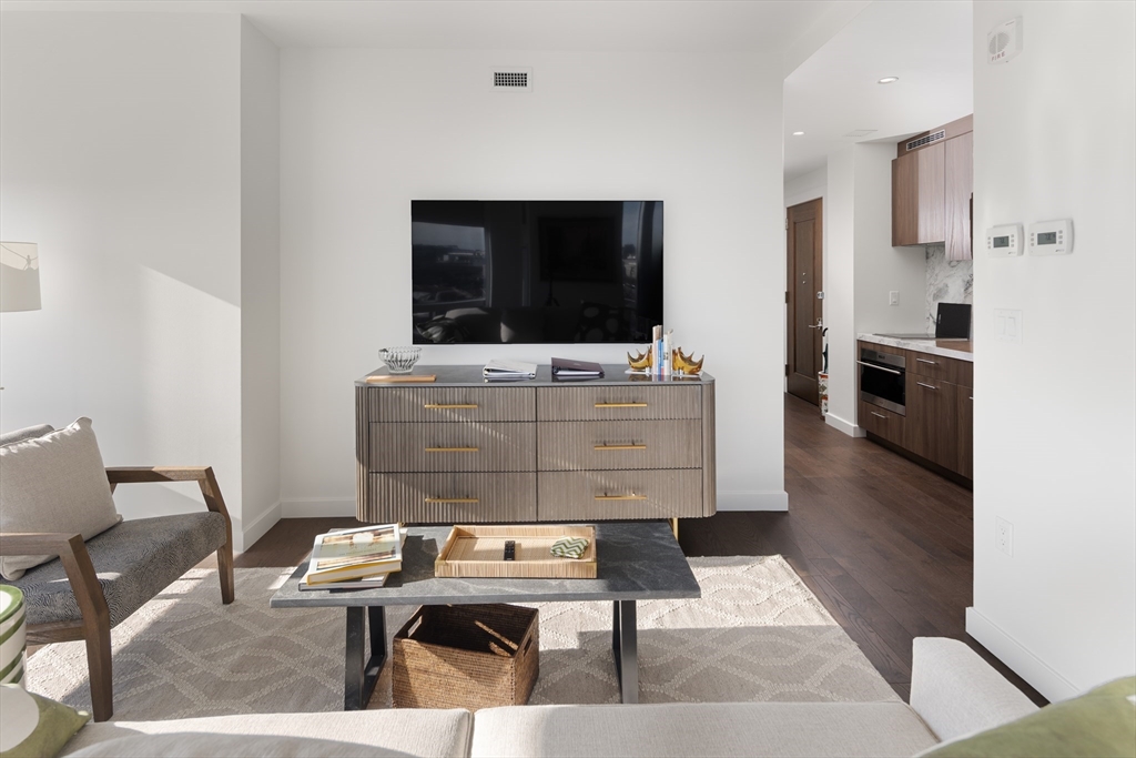 40 Trinity Place, Unit 1505 Boston, MA 02116 - Photo 5 of 19