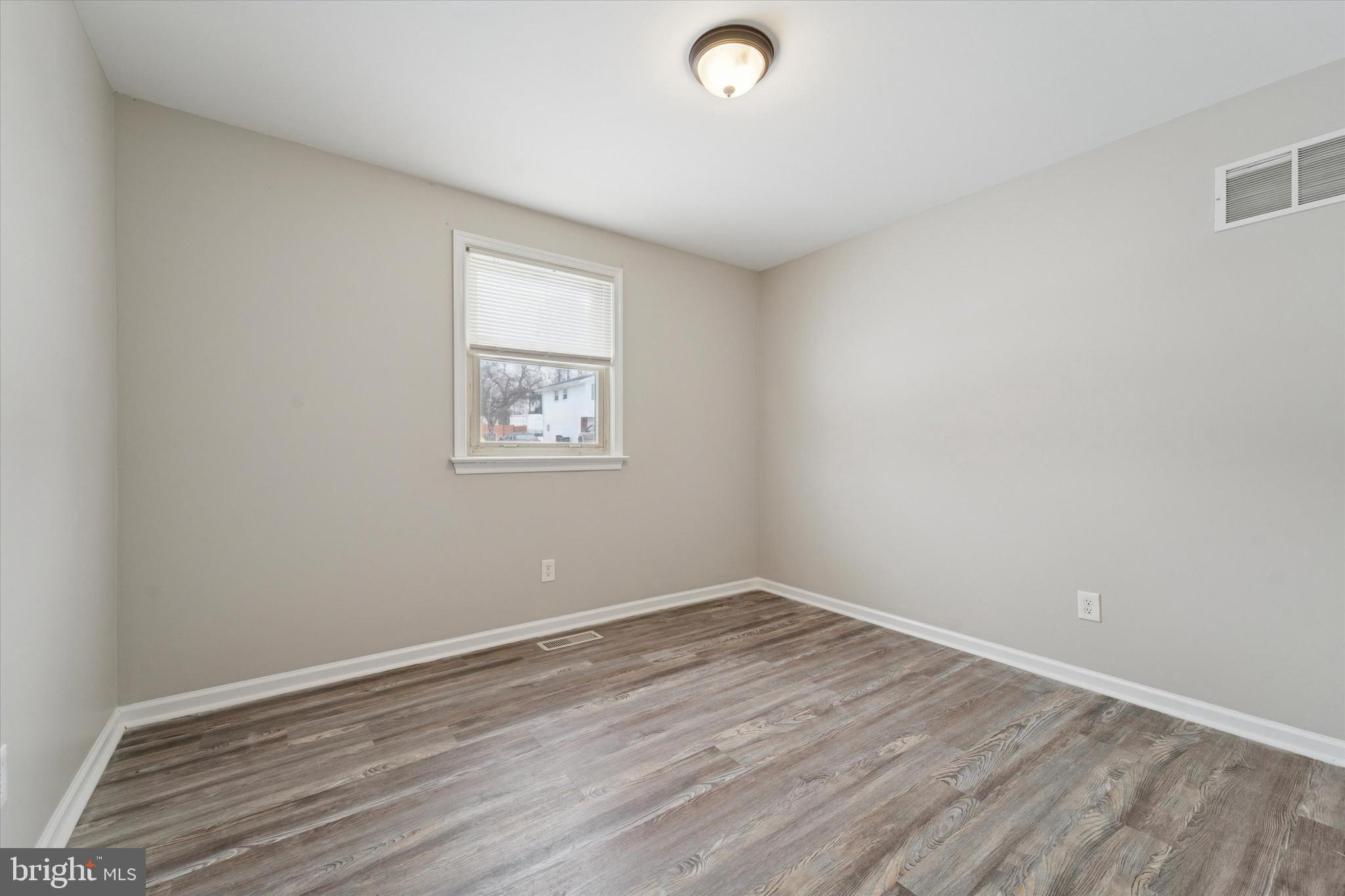 950 West Chestnut Street Coatesville, PA 19320 - Photo 12 of 28