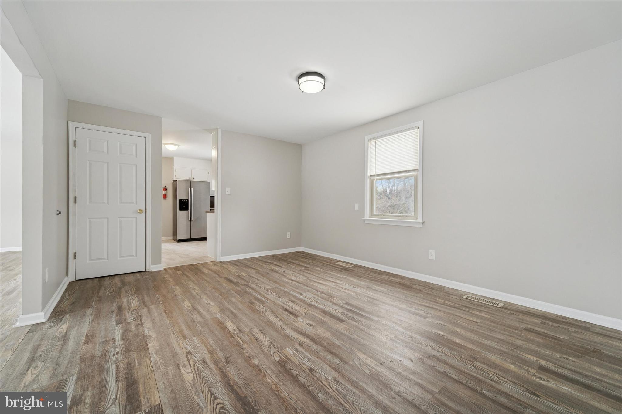 950 West Chestnut Street Coatesville, PA 19320 - Photo 5 of 28