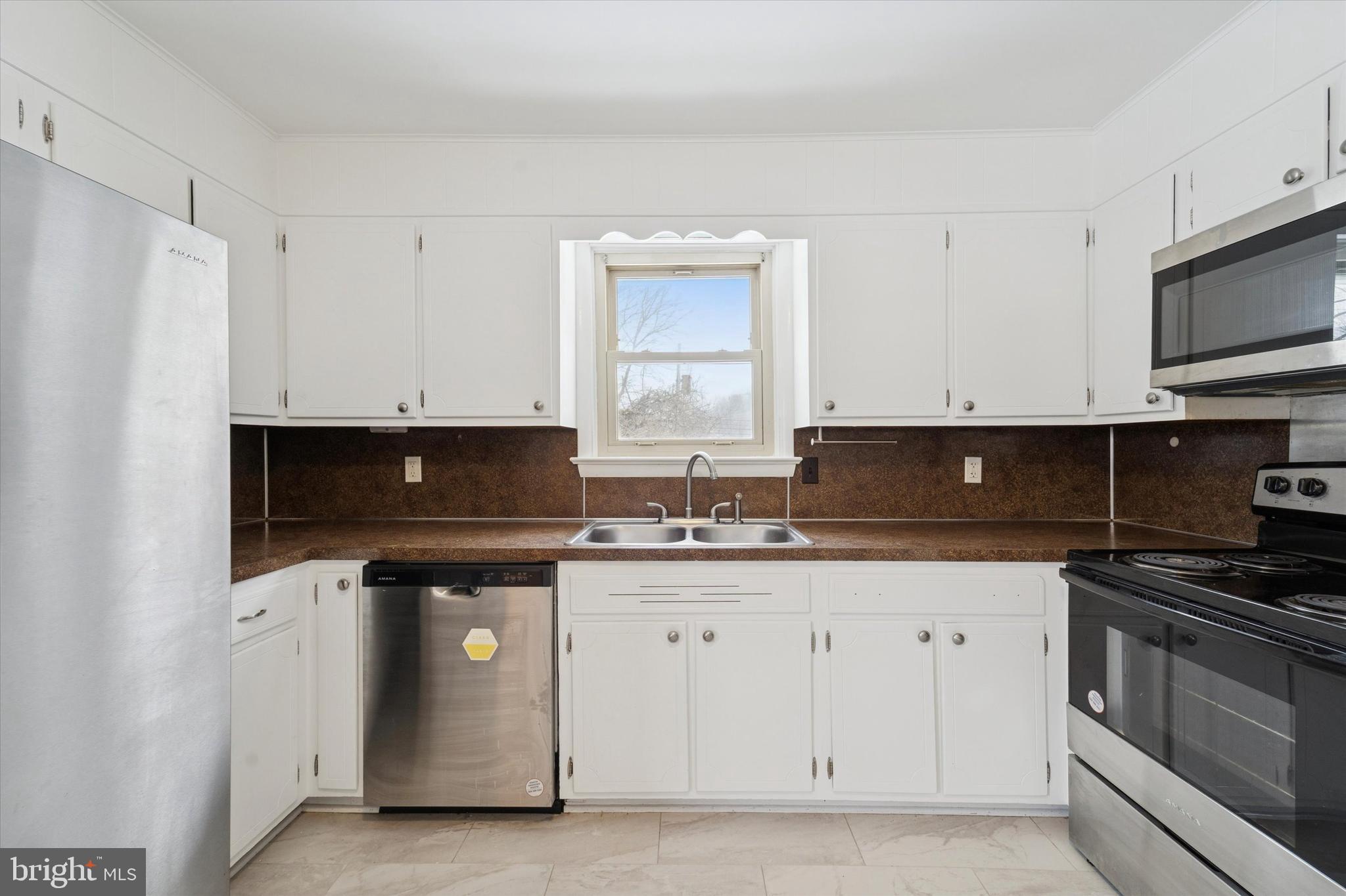 950 West Chestnut Street Coatesville, PA 19320 - Photo 9 of 28