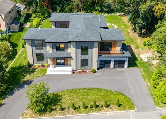 $3,600,000 | 20 Amberwood Drive, Winchester, MA 01890