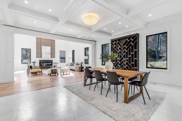 $3,600,000 | 20 Amberwood Drive, Winchester, MA 01890