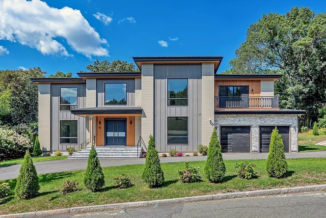 $3,600,000 | 20 Amberwood Drive, Winchester, MA 01890