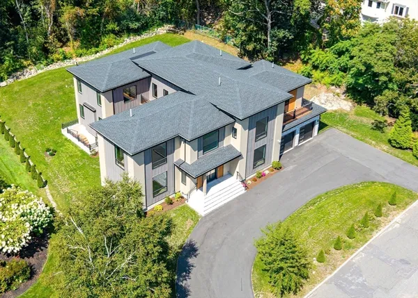 $3,600,000 | 20 Amberwood Drive, Winchester, MA 01890