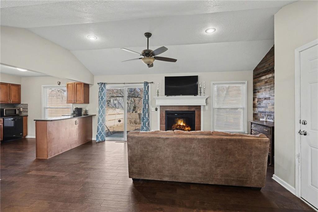 6727 Antioch Road Overland Park, KS 66204 - Photo 13 of 27