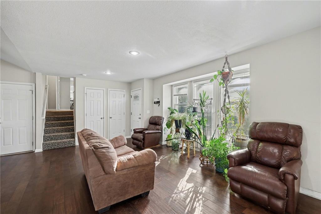 6727 Antioch Road Overland Park, KS 66204 - Photo 6 of 27