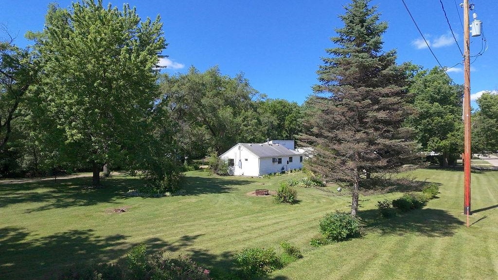 2160 South Afton Road Beloit, WI 53511 - Photo 2 of 20
