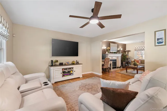 $749,999 | 18 15th Street, Wading River, NY 11792