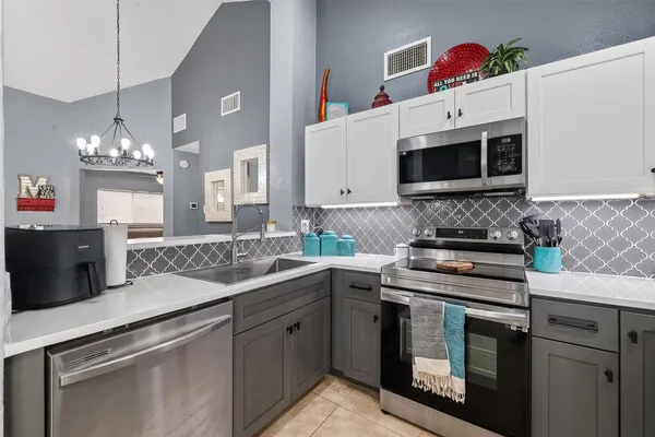 $1,900 | 18530 Trail Bend Lane, Houston, TX 77084