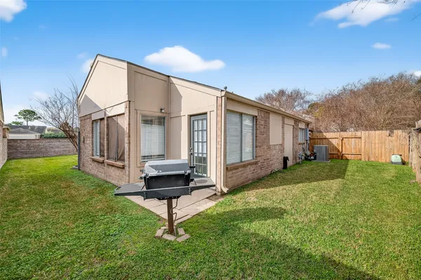 $1,900 | 18530 Trail Bend Lane, Houston, TX 77084