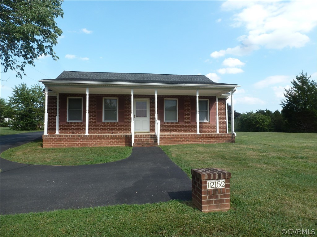 12152 Pinhook Road Rockville, VA 23146 - Photo 38 of 44 Front View with Concrete Porch