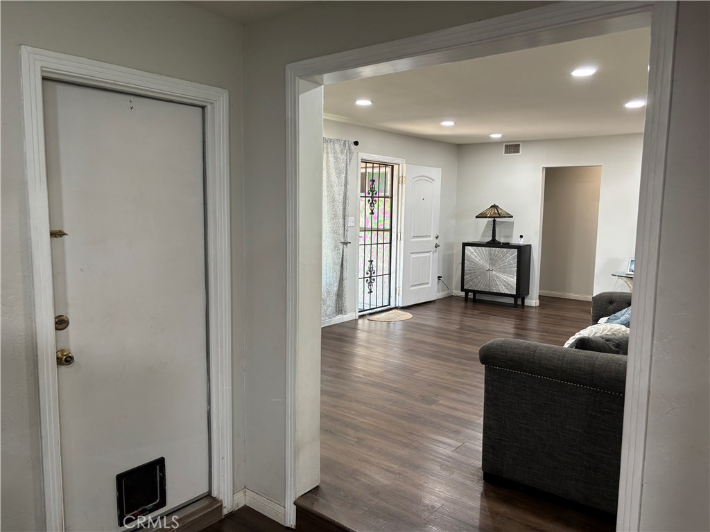 389 East Rancho Road Corona, CA 92879 - Photo 11 of 45