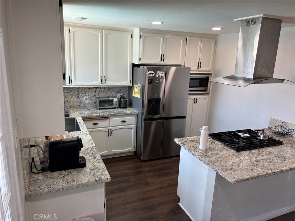 389 East Rancho Road Corona, CA 92879 - Photo 12 of 45