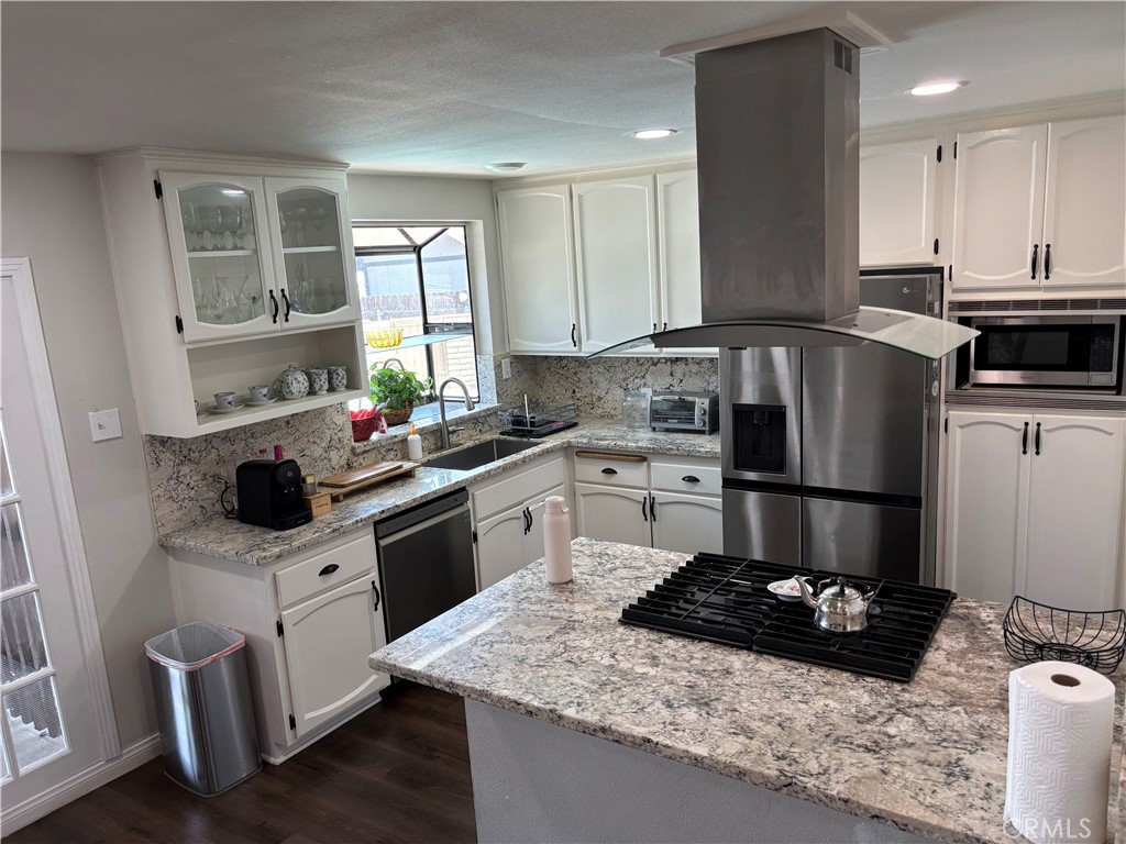 389 East Rancho Road Corona, CA 92879 - Photo 14 of 45