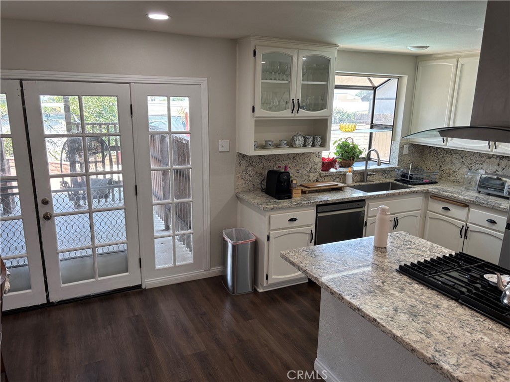 389 East Rancho Road Corona, CA 92879 - Photo 15 of 45