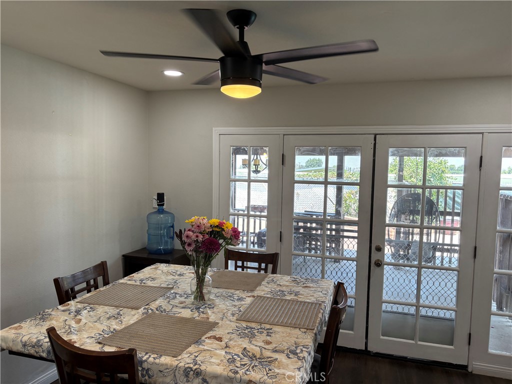 389 East Rancho Road Corona, CA 92879 - Photo 32 of 45