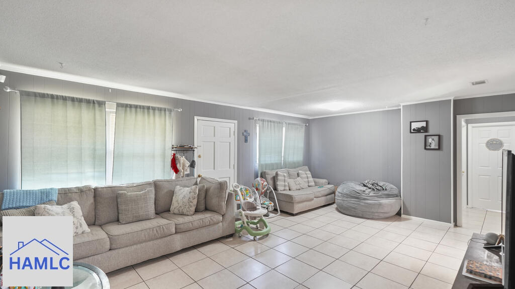 998 7 Oaks Road Jesup, GA 31546 - Photo 3 of 26 Gallery Image 3