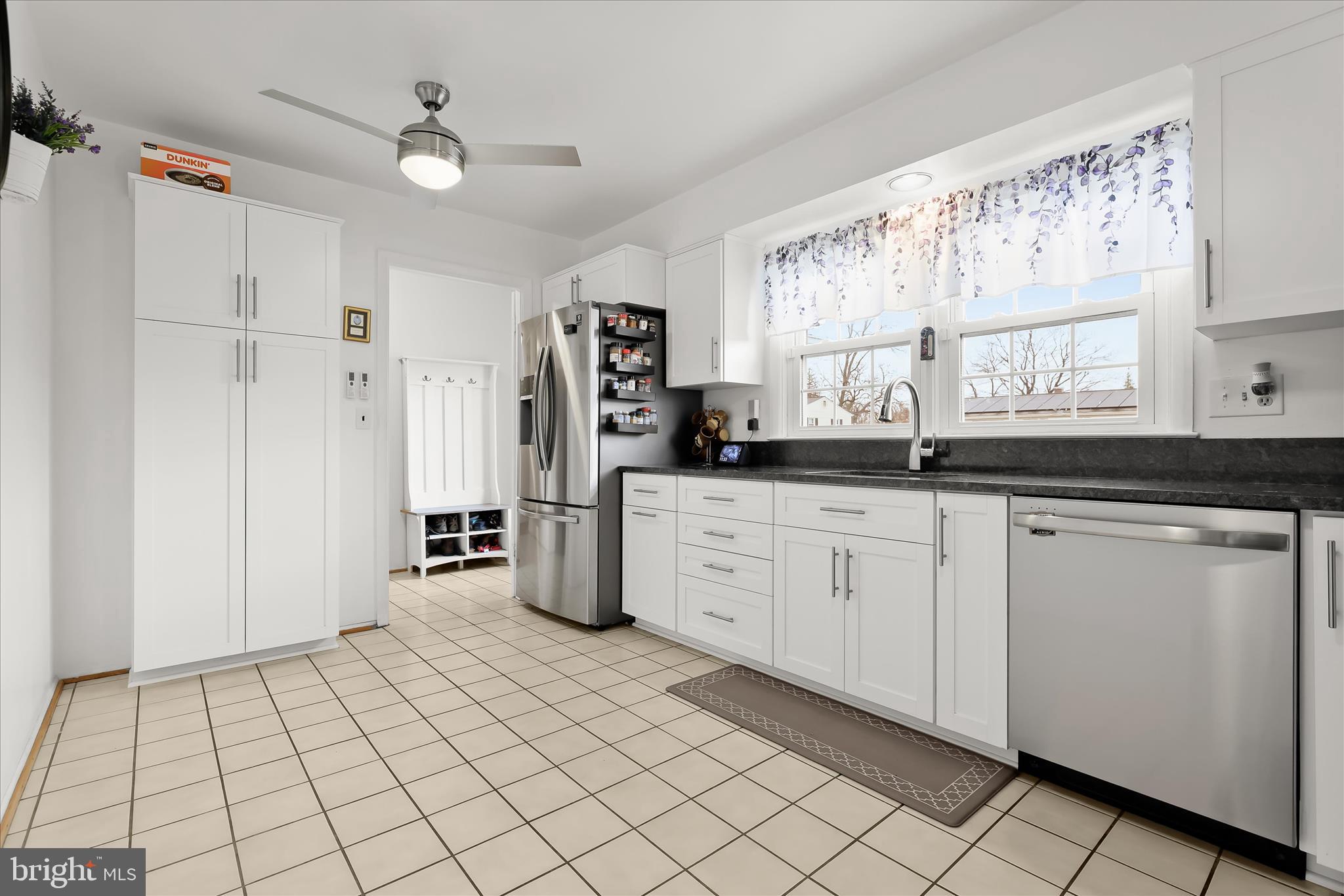 125 Northway Road Reisterstown, MD 21136 - Photo 15 of 45 Updated kitchen