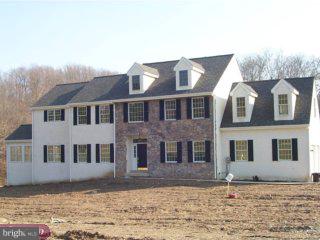 39 Round Hill Road Kennett Square, PA 19348 - Photo 1 of 6 Gallery Image 1