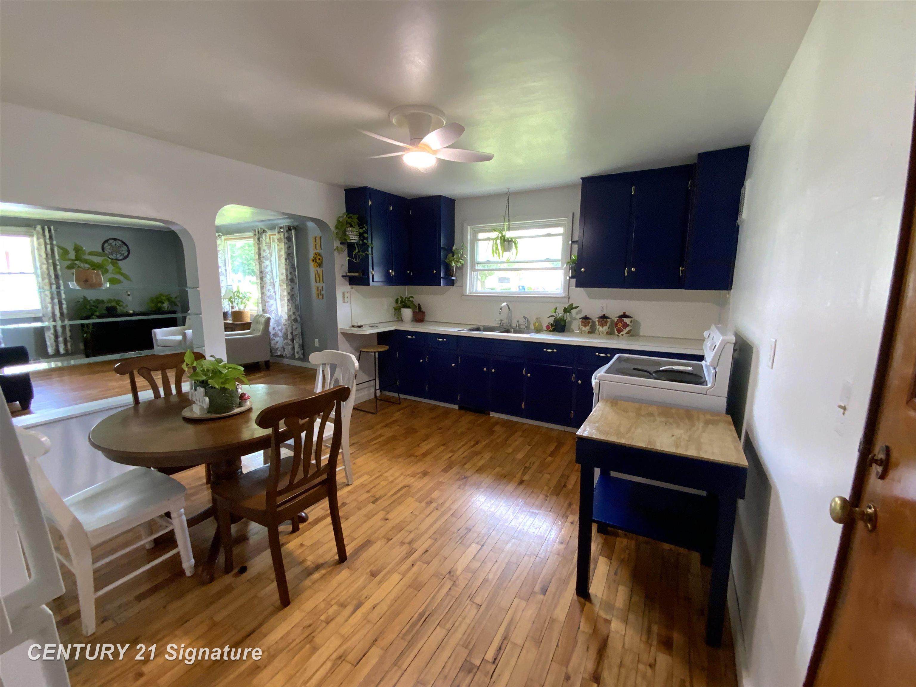 4136 Hackberry Road Bridgeport, MI 48722 - Photo 5 of 20 50211298-e726c393-fbb6-430e-b45d-7d5a53bafef2.JPG
