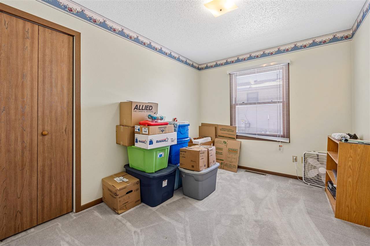 201 West Kimberly Road Lone Tree, IA 52755 - Photo 13 of 21 Gallery Image 13