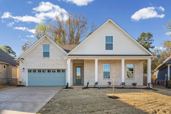 $379,950 | 125 Live Oak Cove, Oakland, TN 38060