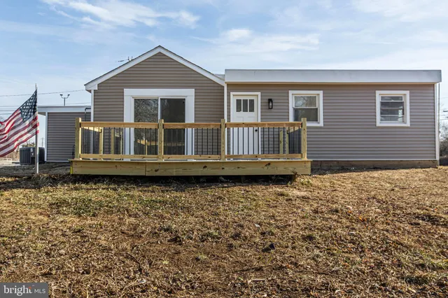 $365,000 | 70 Prangs Lane, New Castle, DE 19720