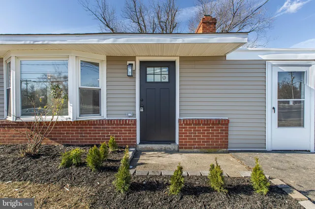 $365,000 | 70 Prangs Lane, New Castle, DE 19720