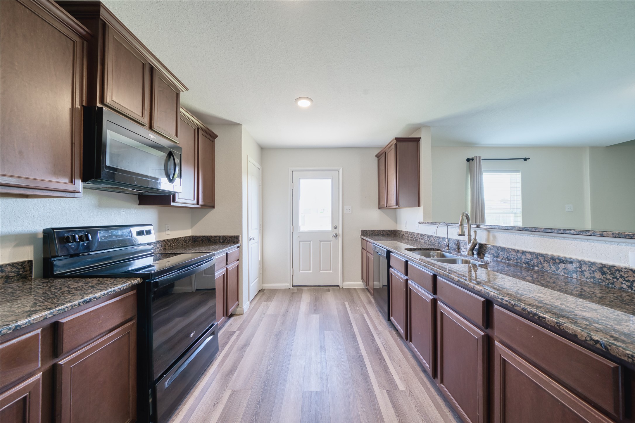 5735 Rainbow Rd. Cove, TX 77523 - Photo 9 of 22