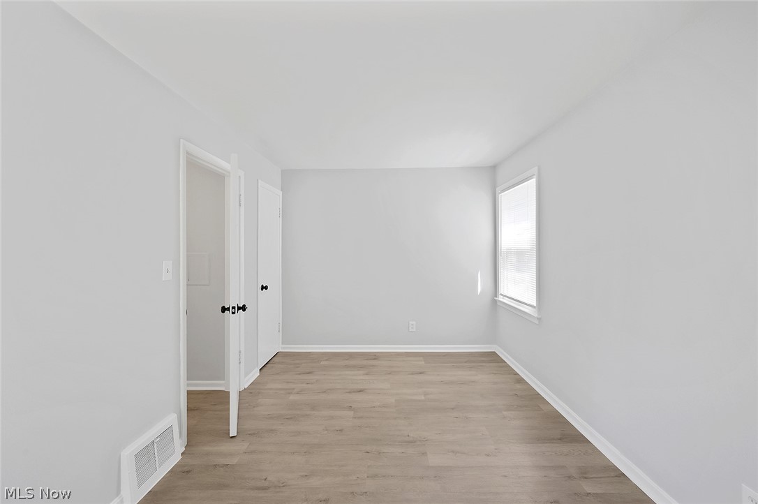 4242 Wilmington Road Cleveland, OH 44121 - Photo 11 of 22 Gallery Image 11