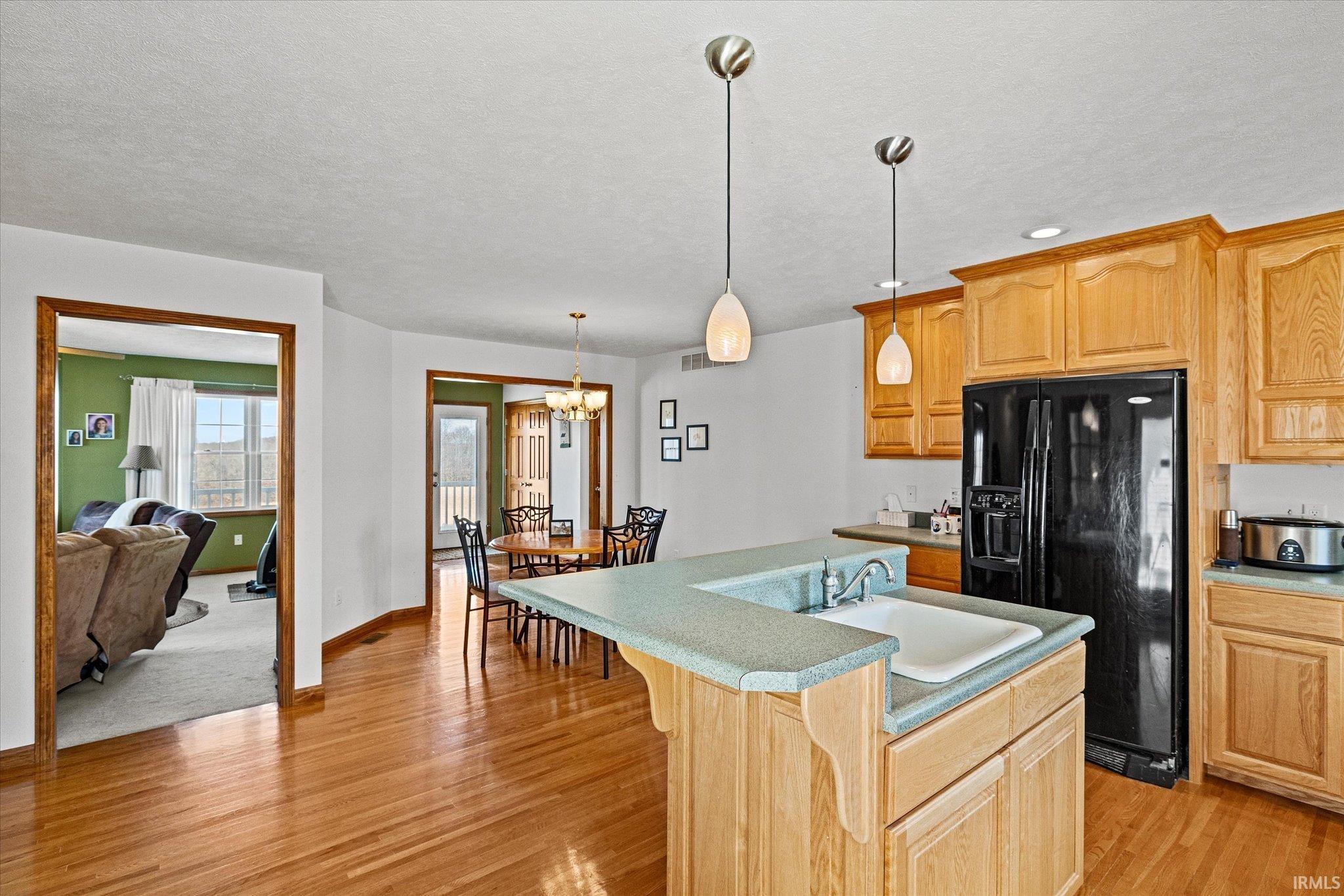 1518 East Scotland Road Bloomfield, IN 47424 - Photo 5 of 36