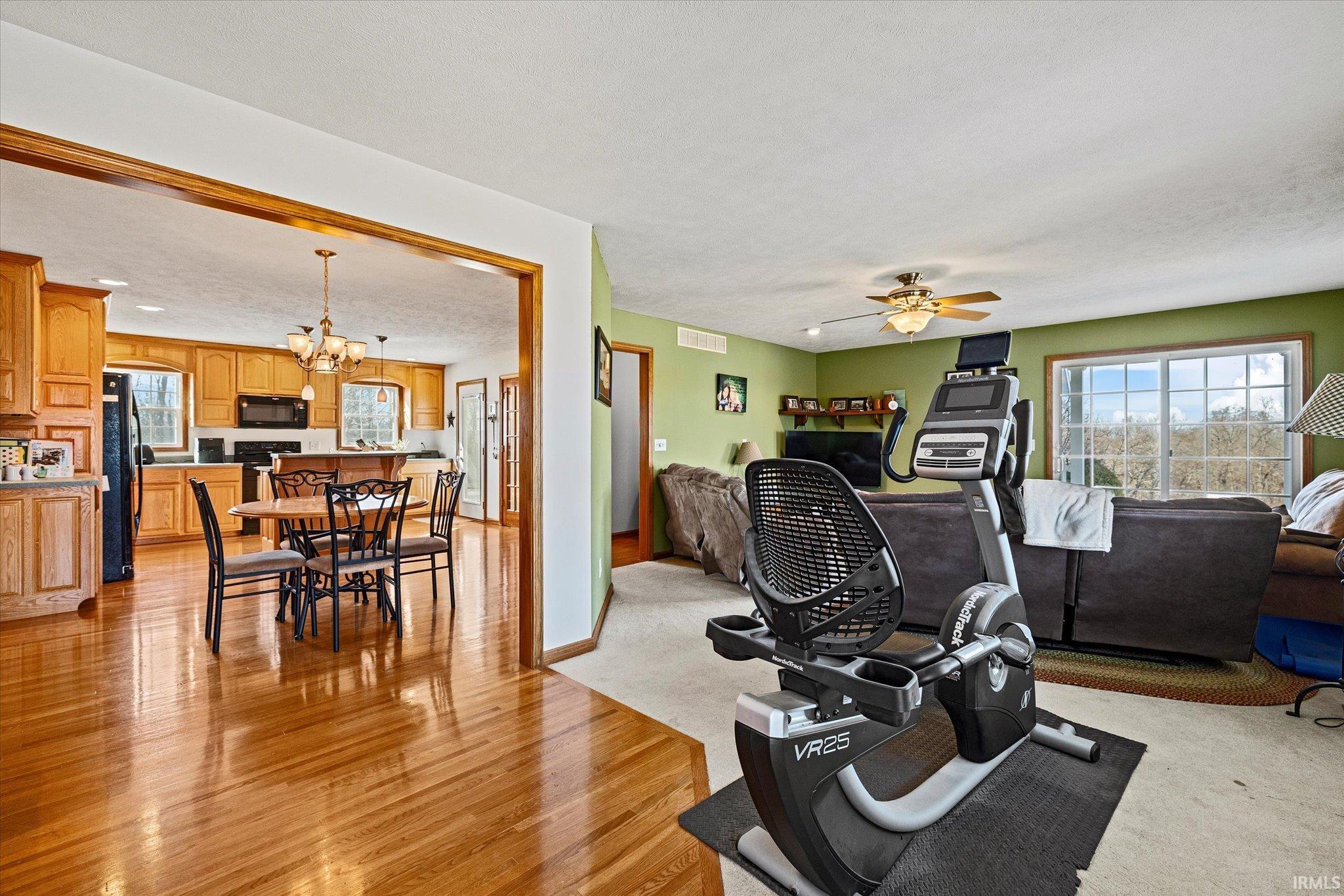 1518 East Scotland Road Bloomfield, IN 47424 - Photo 7 of 36