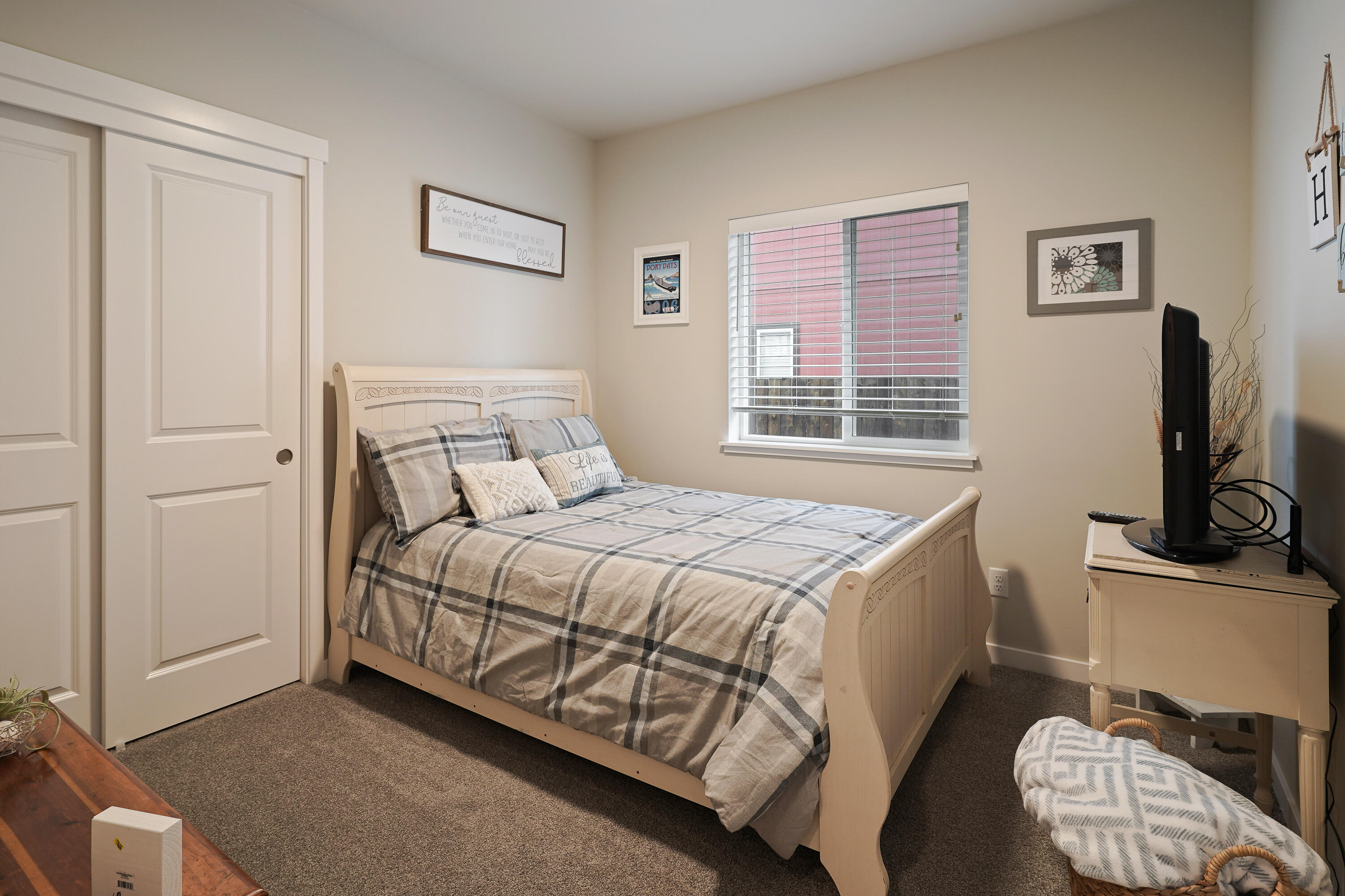16484 Bassett Road La Pine, OR 97739 - Photo 8 of 30 DSC09636