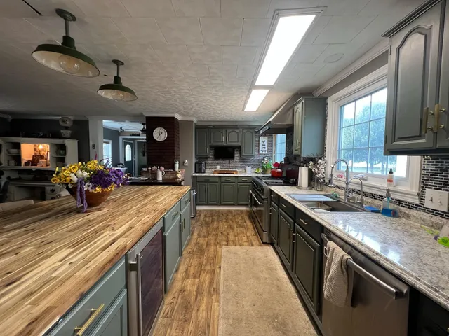 $570,000 | 25 King Drive, Lyndon, VT 05850