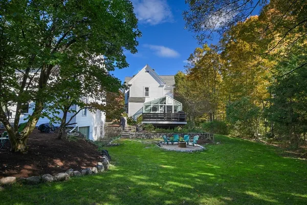 $2,250,000 | 302 Concord Road, Weston, MA 02493