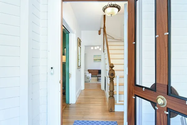 $2,250,000 | 302 Concord Road, Weston, MA 02493